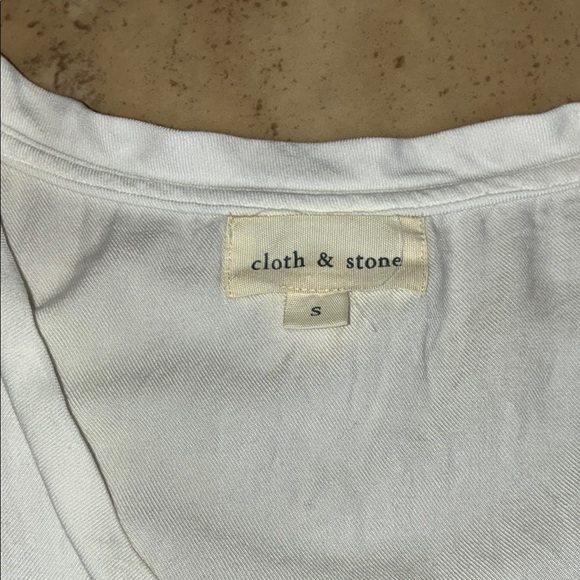 Cloth & Stone White Relaxed Ruffled Tee - Picture 2 of 9